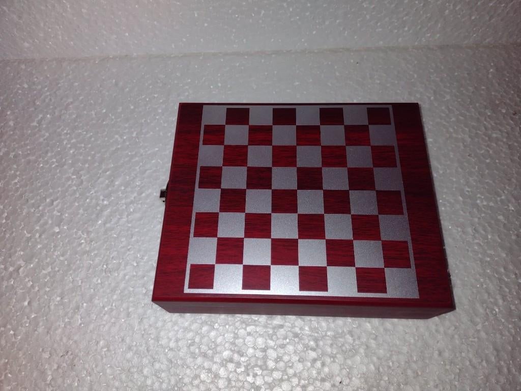 geschenk box wijn attributen schaakspel, Antiek en Kunst, Curiosa en Brocante, Verzenden