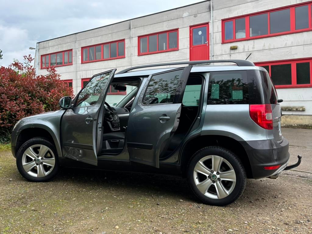 Skoda Yeti 2.0 TDI 4x4 | eerste eigenaar Dealer onderhouden, Auto's, Skoda, Euro 5, Zwart, 4 cilinders, Particulier