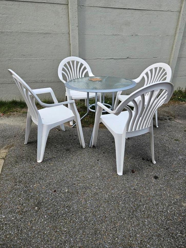 Set de jardin d'occasion mais en bon état à Houthalen, Jardin & Terrasse, Ensembles de jardin, Salons de jardin, Enlèvement
