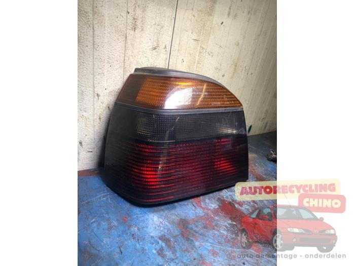 Achterlicht links van een Volkswagen Golf, Gebruikt, -, Volkswagen, -