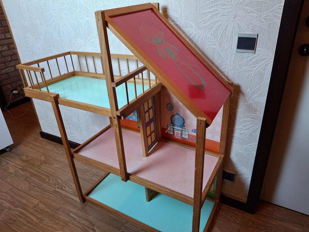 Oud houten speelhuis, Enlèvement, Utilisé, Maison de poupées