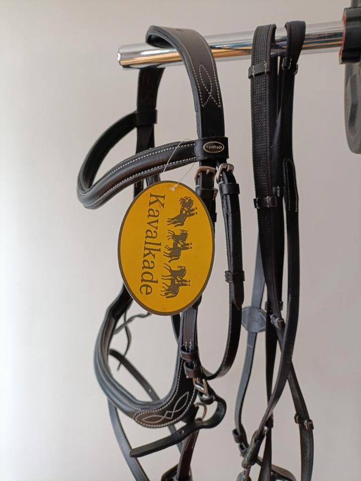 Kavalkade anatomisch hoofdstel maat cob (nieuw) + teugels, Dieren en Toebehoren, Paarden en Pony's | Hoofdstellen en Tuigage
