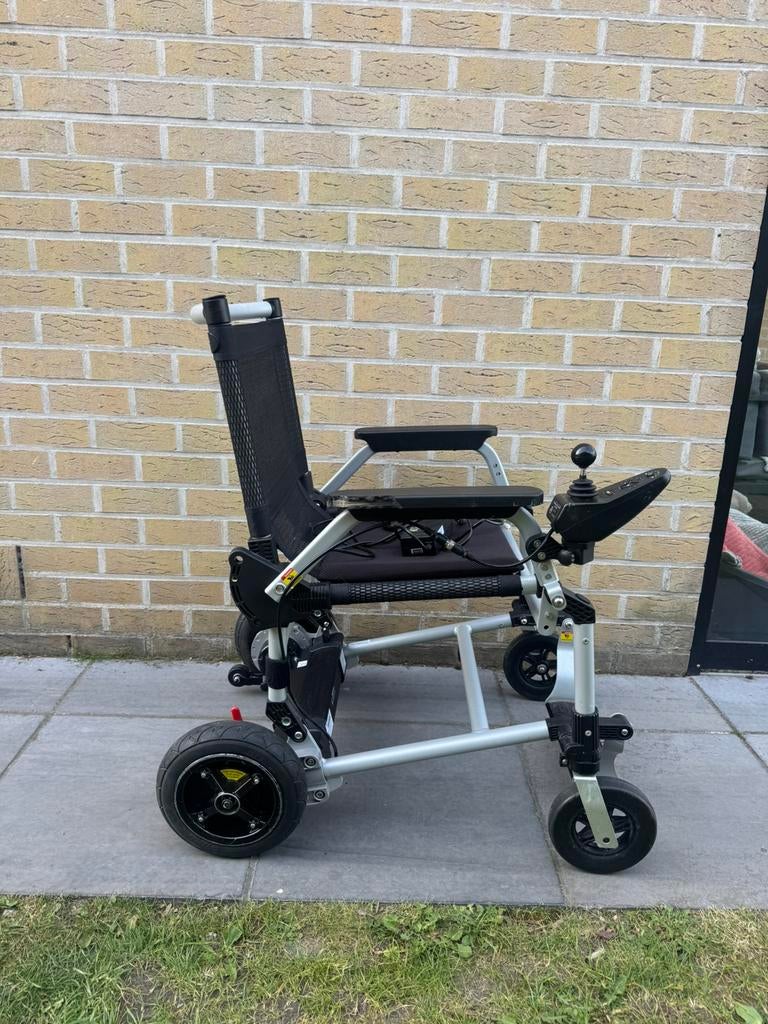 Fauteuil roulant électrique léger pliable en bon état, Enlèvement ou Envoi, Pliant, Comme neuf, Fauteuil roulant électrique
