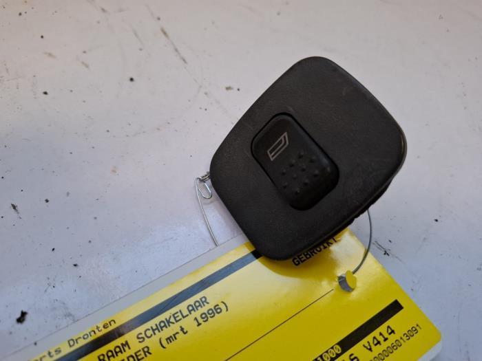 Elektrisch Raam Schakelaar van een Alfa Romeo Spider, Auto-onderdelen, Dashboard en Schakelaars, Alfa Romeo, Gebruikt, 3 maanden garantie