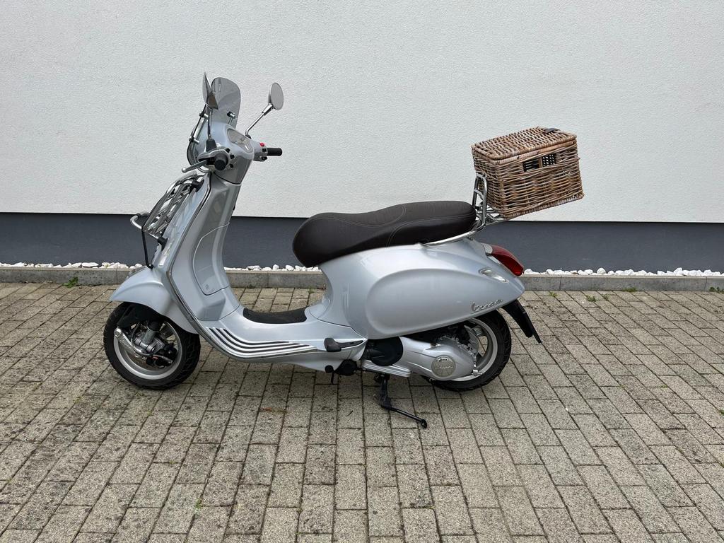 Vespa Primavera 125 - slechts 5808 km - als nieuw, Autres modèles, 125 cm³, Comme neuf, Classe B (45 km/h)