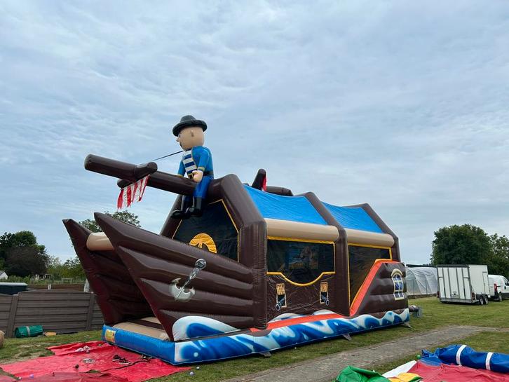 Springkasteel pitraat te koop, Enfants & Bébés, Jouets | Extérieur | Coussins gonflables, Enlèvement