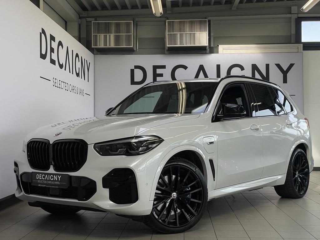 BMW X5 xDrive45e M Sport *Leder*Luchtvering*Camera*Pano dak, Auto's, 0 min, 0 kg, Wit, 5 zetels