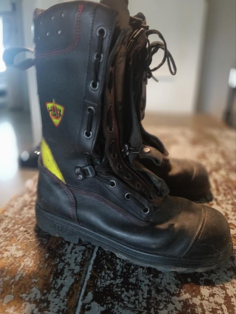 Haix brandweer Werklaarzen, Ophalen