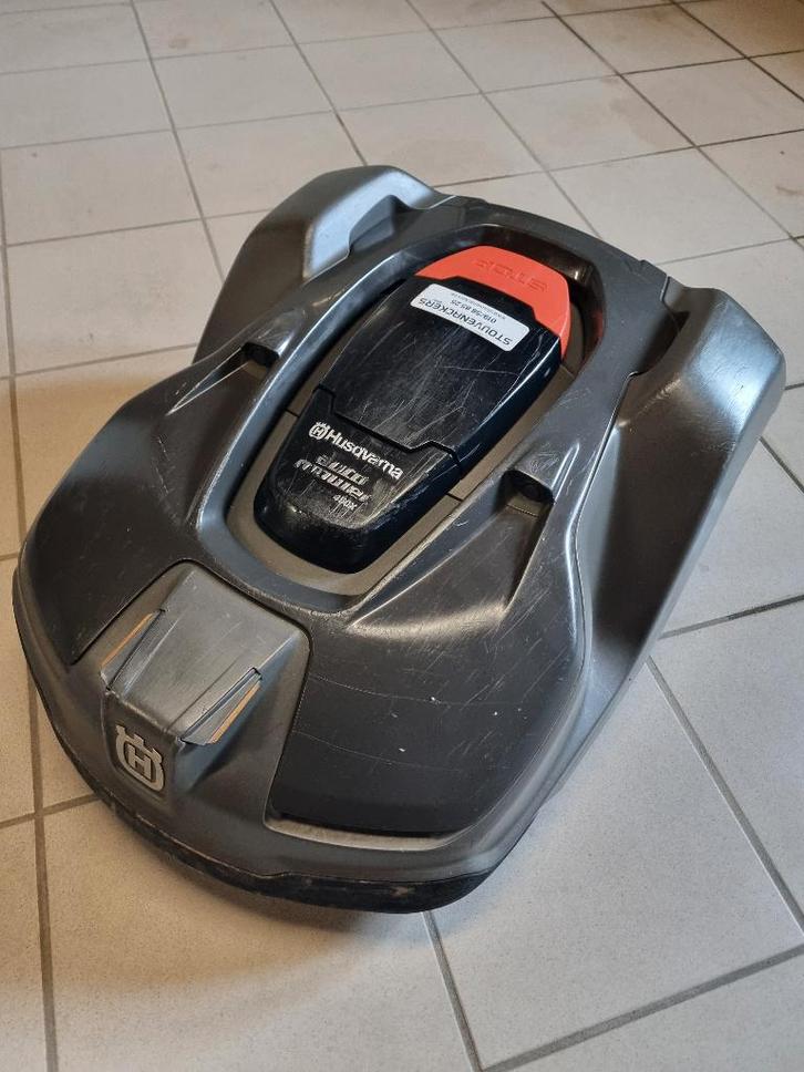 Husqvarna 450x Robot Tondeuse, Jardin & Terrasse, Tondeuses robotisées, Utilisé, 20 à 25 cm, Avec capteur de pluie, Contrôlable via l'application