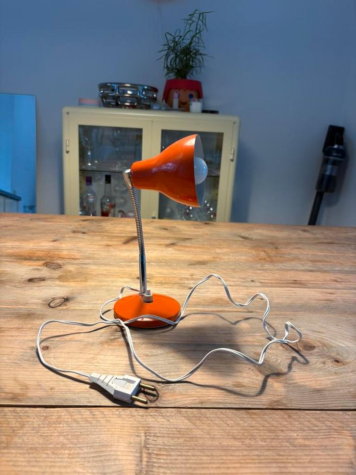 Vintage oranje tafellampje, Huis en Inrichting, Lampen | Tafellampen, Gebruikt, Minder dan 50 cm, Metaal, Ophalen