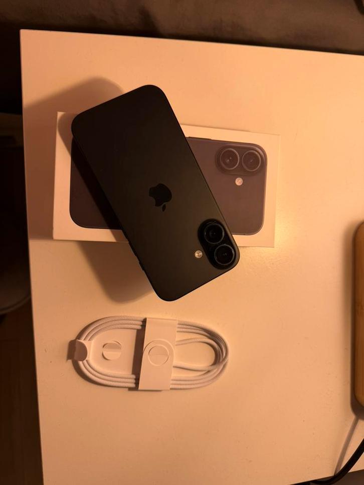 Nieuwe iphone 16 128gb, Télécoms, Téléphonie mobile | Apple iPhone, iPhone 16, Enlèvement