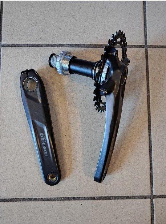 Crankstel en bottom bracket Shimano Deore - Nieuw, Fietsen en Brommers, Fietsonderdelen, Ophalen of Verzenden, Nieuw, Mountainbike