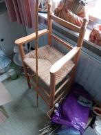 Kinder stoel van hout en riet, Ophalen