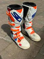 Béquilles et bottes Sidi taille 42, Motos, Vêtements | Vêtements de moto, Bottes
