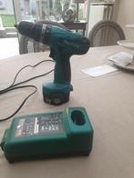 Makita vijs en boor machine + oplader, in zeer goede staat., Doe-het-zelf en Bouw, Gereedschap | Boormachines, Ophalen, Zo goed als nieuw