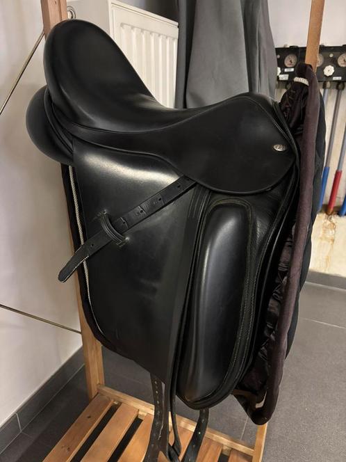 Top dressuurzadel, Dieren en Toebehoren, Paarden en Pony's | Zadels, Gebruikt, Dressuur, Ophalen