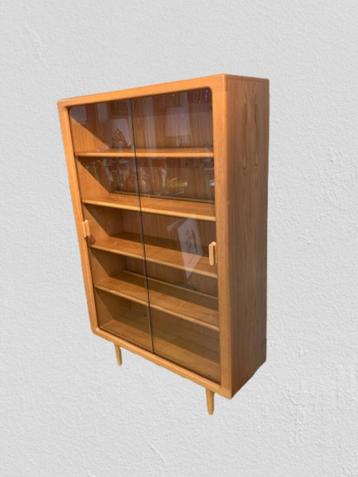 Vitrinekast van Silkeborg CFC, Huis en Inrichting, Ophalen, Gebruikt, 100 tot 150 cm, Teakhout