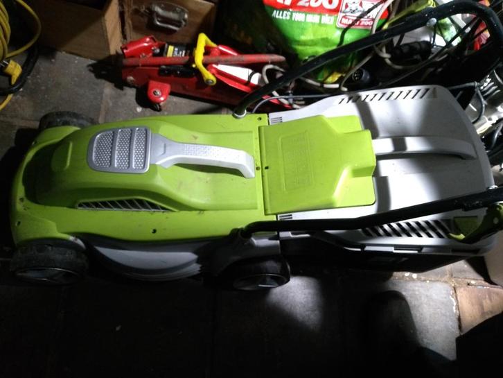 grasmachine elektrisch, Tuin en Terras, Grasmaaiers, Gebruikt, Elektrische grasmaaier, Minder dan 30 cm, Cirkelmaaier, Opvangbak