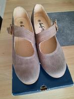 Chaussures neuves pointure 38, Vêtements | Femmes, Chaussures, Chaussures basses, Beige, Enlèvement, Neuf