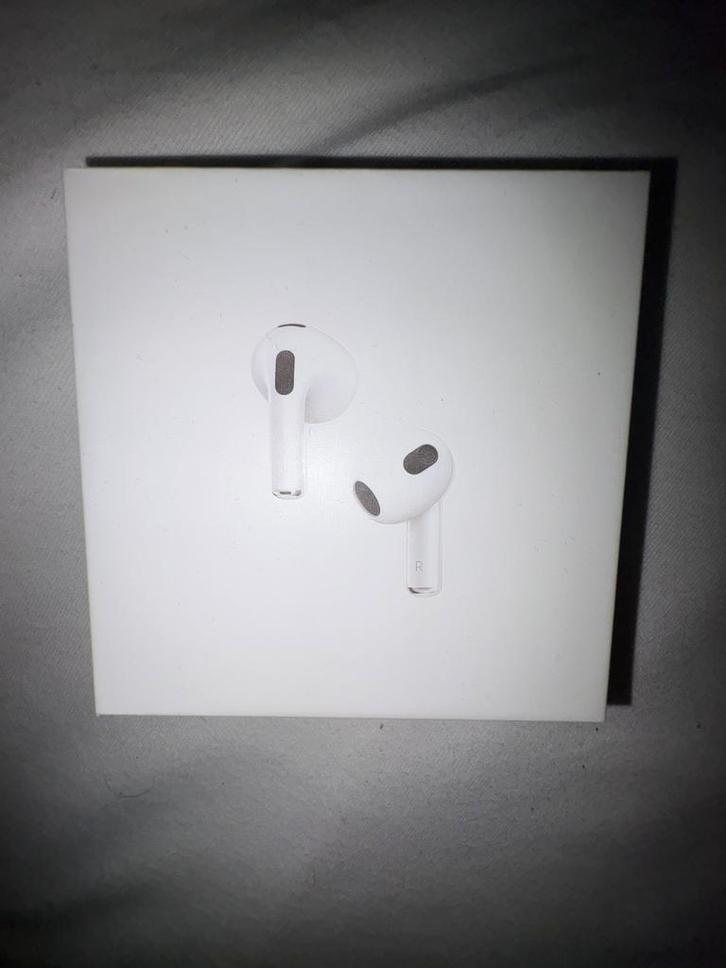 Apple AirPods 3 | Gloednieuw & Verzegeld, Telecommunicatie, Mobiele telefoons | Oordopjes, Zo goed als nieuw, In gehoorgang (in-ear)