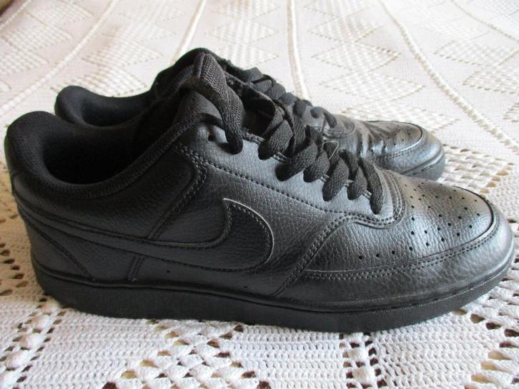 Degelijke zwarte Nike schoenen maat 44, Kleding | Heren, Schoenen, Zo goed als nieuw, Veterschoenen, Zwart, Ophalen of Verzenden