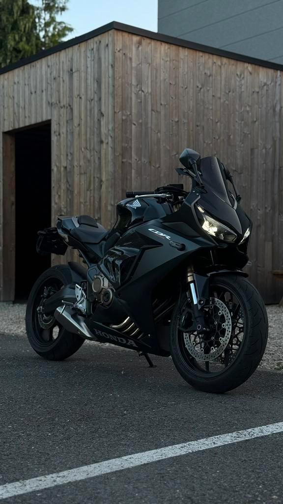 Honda CBR 650R, Motos, Motos | Honda, Particulier, Sport, plus de 35 kW, 4 cylindres, Permis Moto A2 minimum, ABS, Éclairage LED