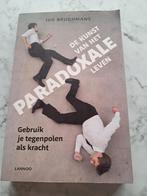 De kunst van het paradoxale leven - Ivo Brughmans, Boeken, Sociale psychologie, Nieuw, Ophalen of Verzenden, Ivo Brughmans