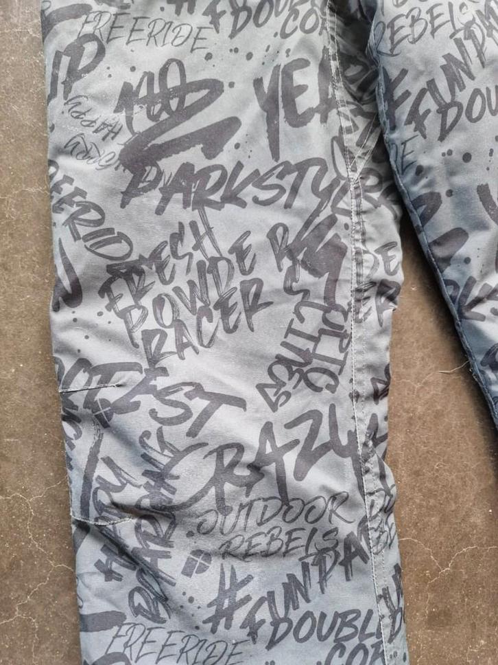 snowboardbroek Protest 14 jaar, Sports & Fitness, Snowboard, Utilisé, Vêtements, Enlèvement