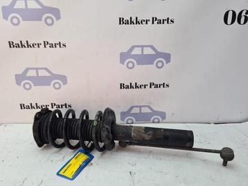 Schokdemperpoot rechts-voor van een Volkswagen Golf beschikbaar voor biedingen
