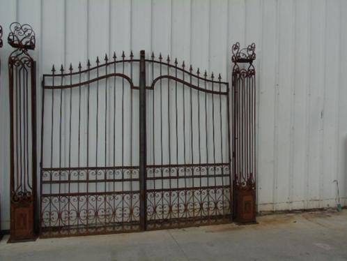 barrière double ouvrant , portail et piliers en fer forgé, Jardin & Terrasse, Portes de jardin, Neuf, Portail battant, Fer, 200 cm ou plus