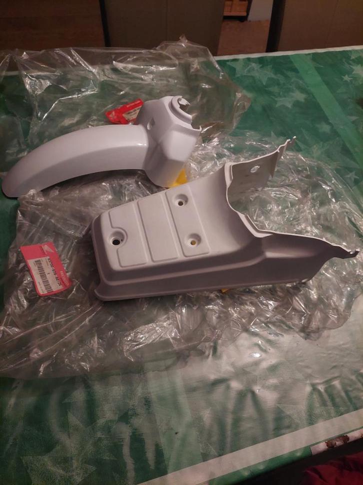 Wallaroo NOS nieuwe kappen, Fietsen en Brommers, Brommeronderdelen | Algemeen, Nieuw, Kap, Ophalen of Verzenden