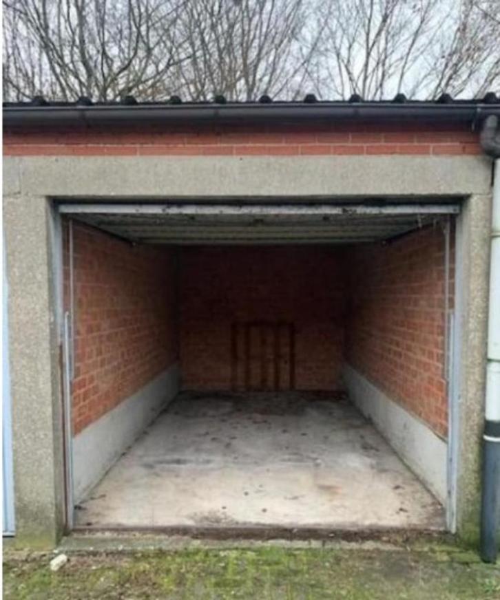 Afgesloten garage te koop, Immo, Garages & Places de parking, Province de Flandre-Orientale