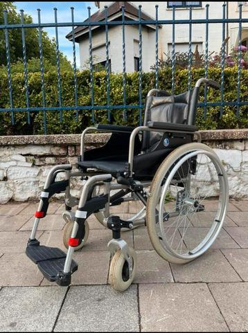 Vermeiren V 200 opvouwbare rolstoel nieuwstaat  beschikbaar voor biedingen