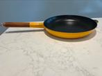 Le Creuset La Mama koekenpan 29 cm Marigold heel goed, Gietijzer, Ophalen of Verzenden, Zo goed als nieuw, Keramische plaat