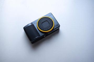 Ricoh GR III street edition - 2 batteries + housse en cuir beschikbaar voor biedingen