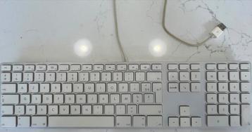 Apple fulle size USB azerty keyboard beschikbaar voor biedingen