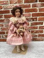 BEAUTIFUL DOLL MARY ELISABETH " YESTERDAY DREAM COLLECTION, Ophalen of Verzenden, Zo goed als nieuw, Pop