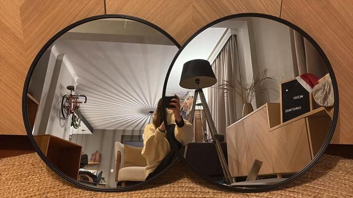 Set van 2 ronde spiegels met zwart frame — Ø60, Huis en Inrichting, Woonaccessoires | Spiegels, Zo goed als nieuw, 50 tot 75 cm