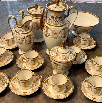 Service porcelaine de Paris début XIXe beschikbaar voor biedingen