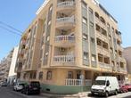 APPARTEMENT A 750 M DE LA PLAGE, Torrevieja, Spanje, 65 m², 2 kamers