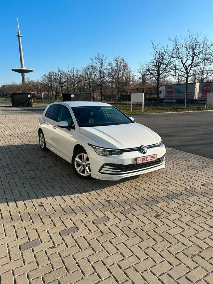 volkswagen golf VIII 1.0 tsi 110pk 25000km LEDER AMBILIGHT, Auto's, Volkswagen, Particulier, Golf, ABS, Adaptieve lichten, Adaptive Cruise Control