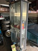 Vitrinekast te koop, Enlèvement