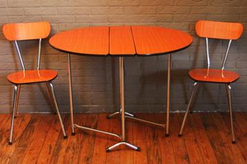 Oranje Formica Klaptafel + 2 Oranje Formica Stoelen / 60's beschikbaar voor biedingen