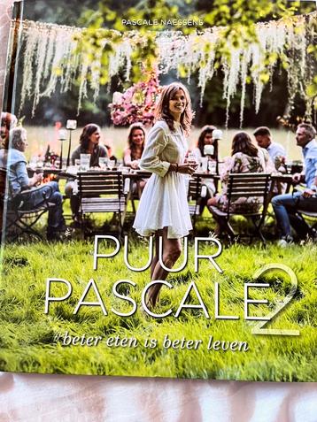 Pascale Naessens - 2 beschikbaar voor biedingen