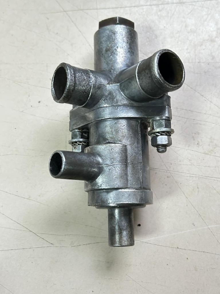 Valve de régulation de minimum du moteur pour Citroen SM, Autos : Pièces & Accessoires, Moteurs & Accessoires, Citroën, Utilisé