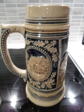 Oude blauwe en beige zandstenen mok Made in Germany H:21 cm beschikbaar voor biedingen