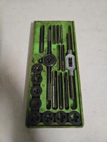 Outils., Enlèvement, Comme neuf