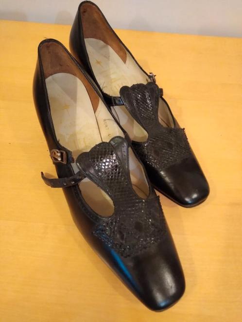 Vintage schoenen jaren ´60 en´70: Alfa, Iseghem,..., Antiek en Kunst, Antiek | Kleding en Textiel, Dames, Ophalen of Verzenden