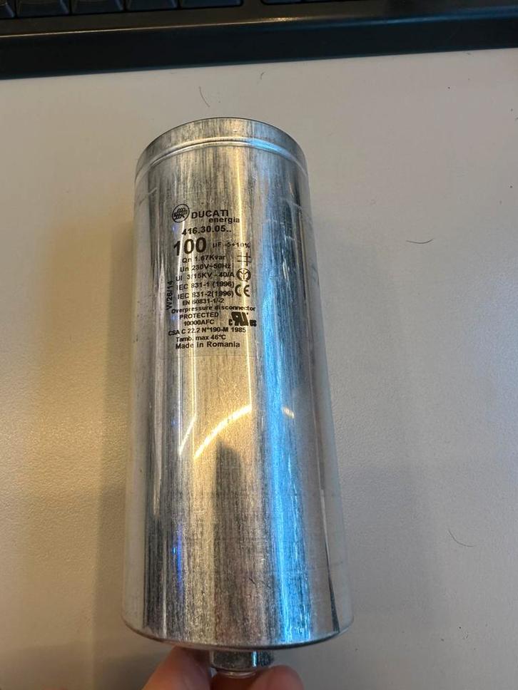 Condensateur industriel Ducati Energia 100µF, Bricolage & Construction, Électricité & Câbles, Enlèvement ou Envoi