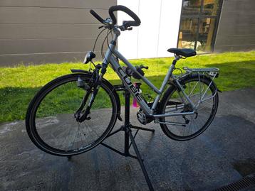 Cube damesfiets beschikbaar voor biedingen
